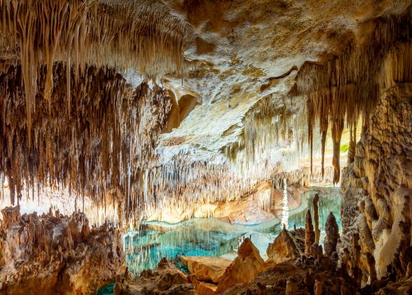 Unterirdischer See in der Drachenhöhle (Cuevas del Drach)